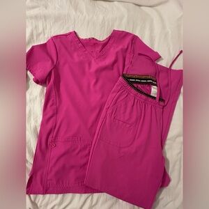 Women’s scrub set